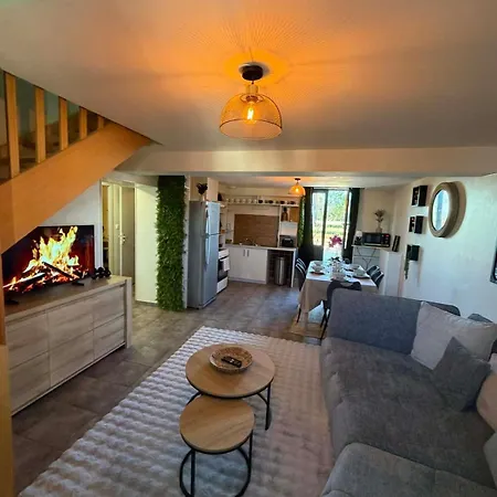 Apartman Duplex Premium Avec Terrasse A 5 Min Le Pal *