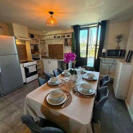 Apartman Duplex Premium Avec Terrasse A 5 Min Le Pal